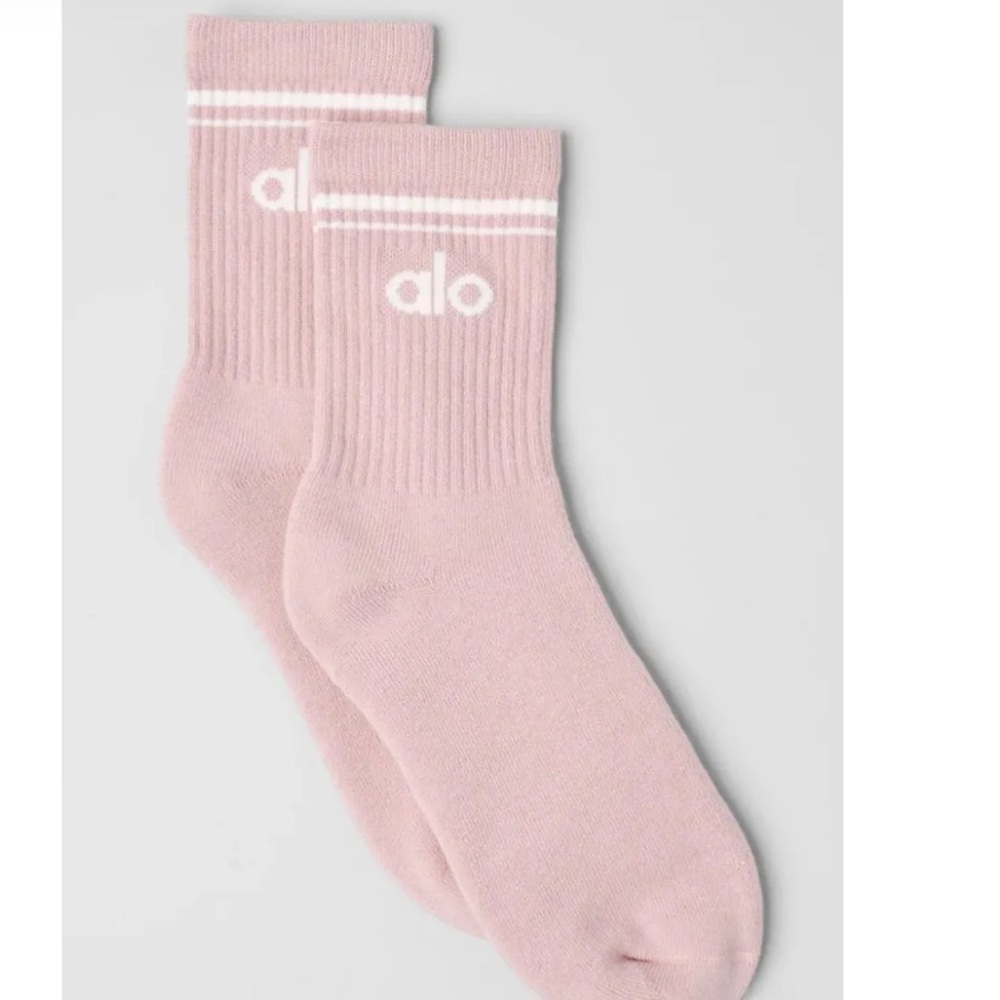 Alo Yoga Unisex Half Crew Socks PINK QUARTZ/WHITE